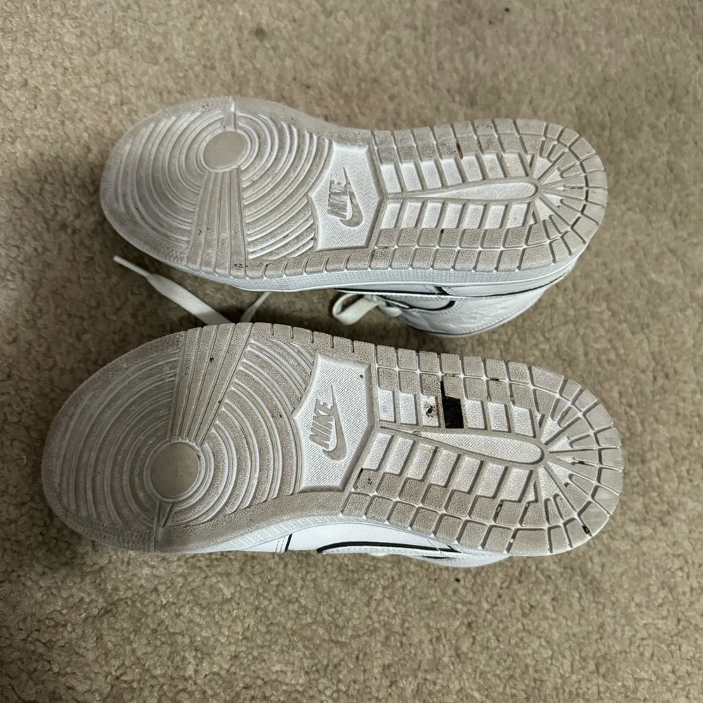 Jordan 1 Mid Iridescent Reflective Shoes - Picture 7 of 8